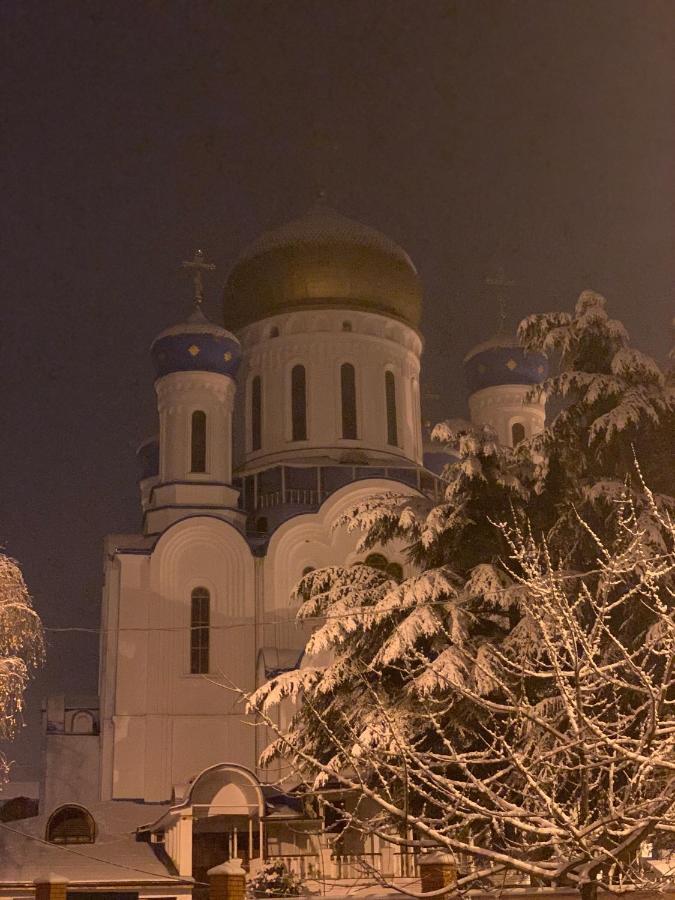 Арт Квартира В Центрі Міста Ujhorod Exterior foto